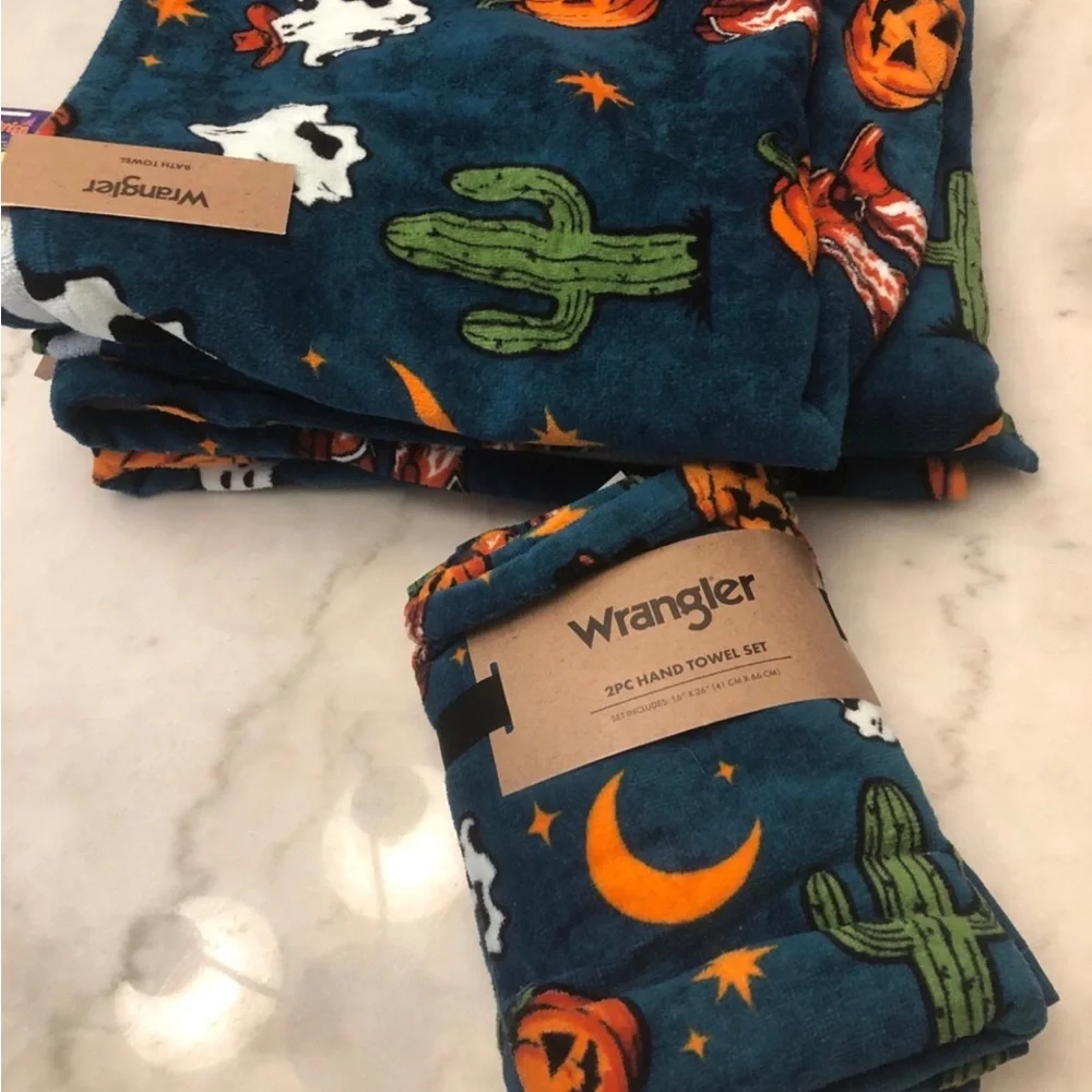 👻 🌵 6 piece Wrangler Cowboy Ghost theme bath towel set